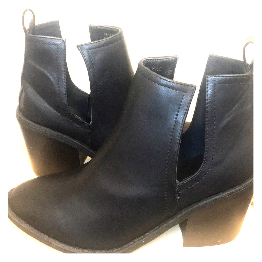 Block heel booties